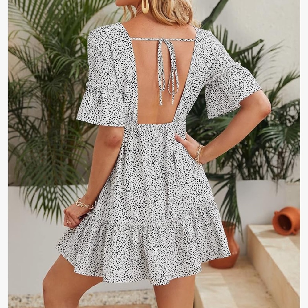 Ruffle sleeve backless dress